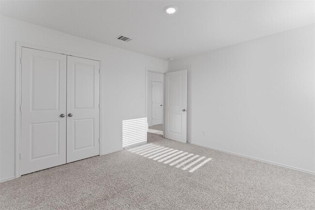 Building Photo - 1324 Chad Dr