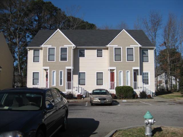 Building Photo - 2032 Elmhurst Ln