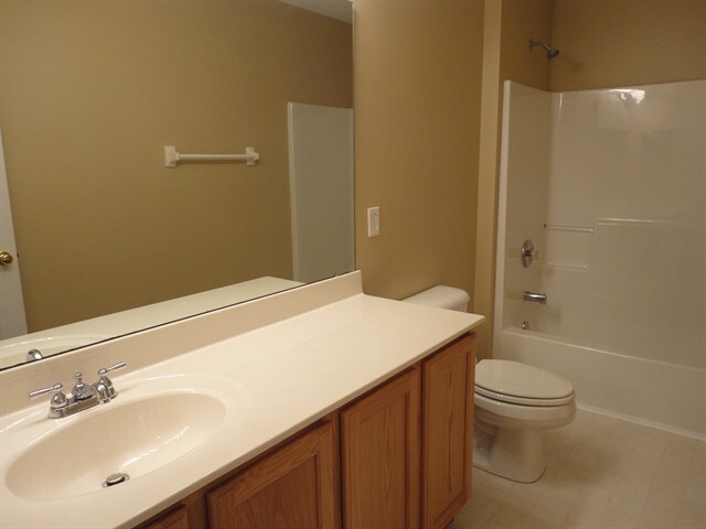 Building Photo - 504 Indian Lake Dr