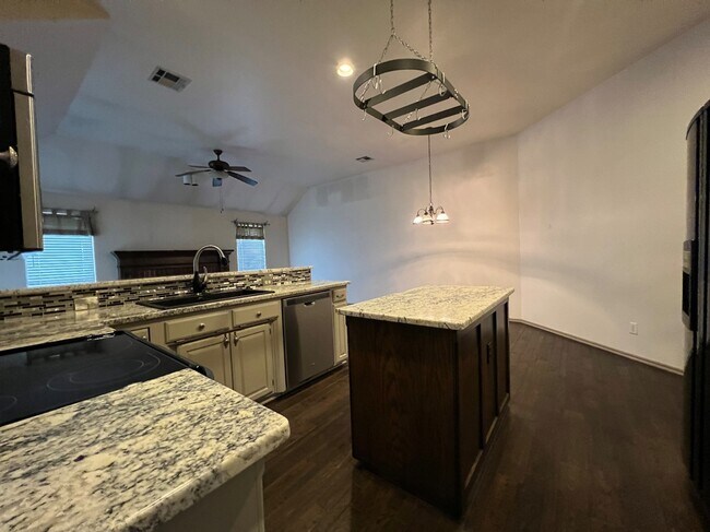 Building Photo - 1301 Copperfield Dr