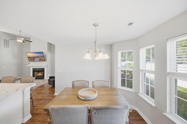 Building Photo - 82 Palmetto Green Dr