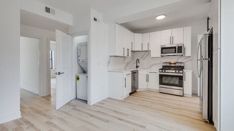 Building Photo - 1906 N Whipple St