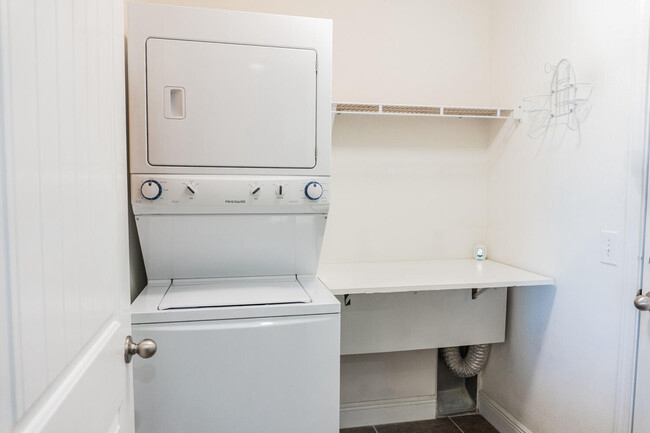 Laundry Room - 5609 Shooting Star Ct