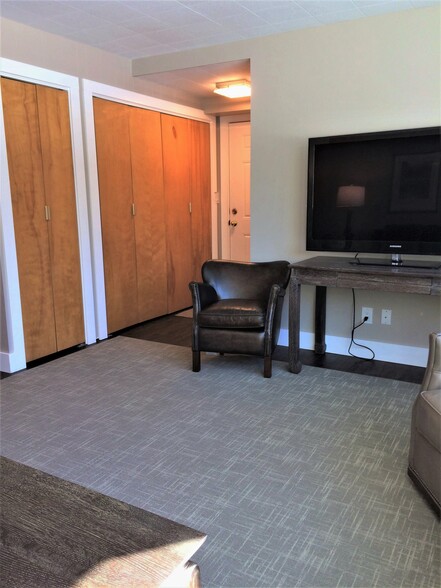 Living Room - 1101 B St