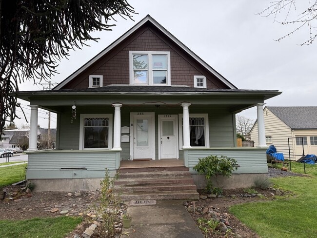 Building Photo - 286 Park St