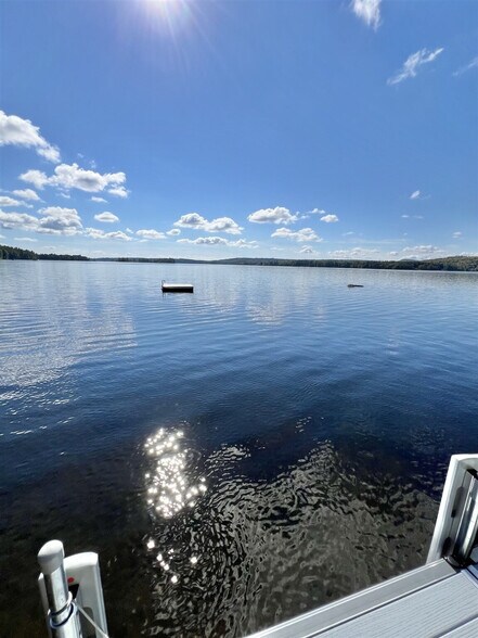 Building Photo - 11 Basswood Bay Rd