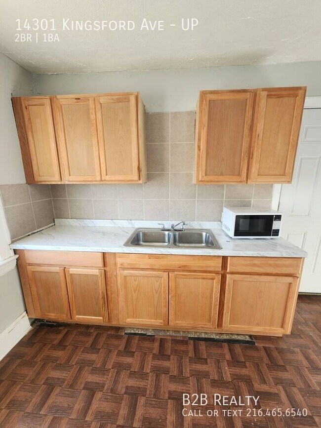 Building Photo - 14301 Kingsford Ave