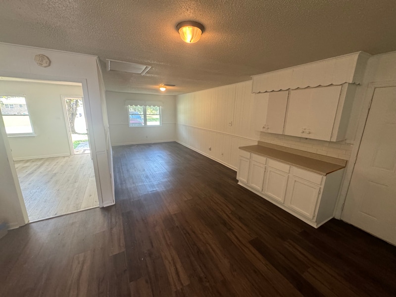 Building Photo - 1317 Hendrix Dr