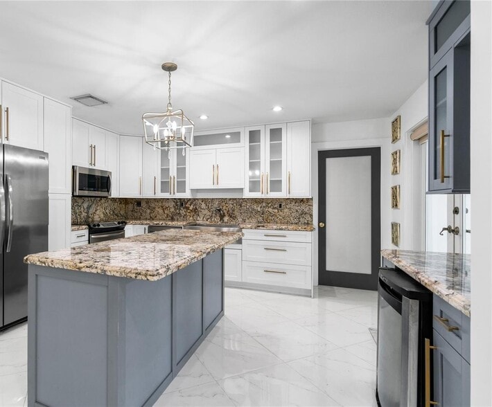 Building Photo - 13611 SW 77th St