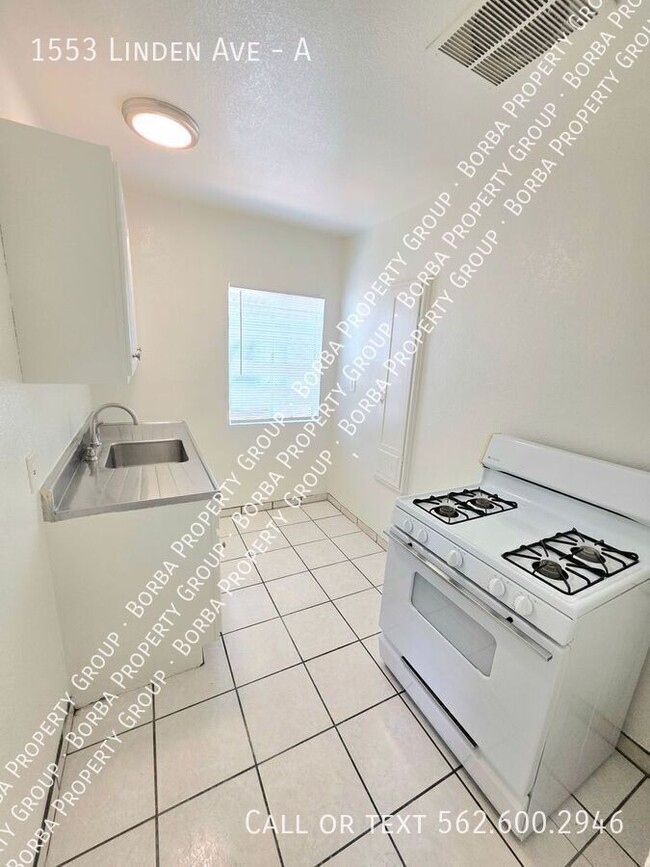 Building Photo - 1553 Linden Ave