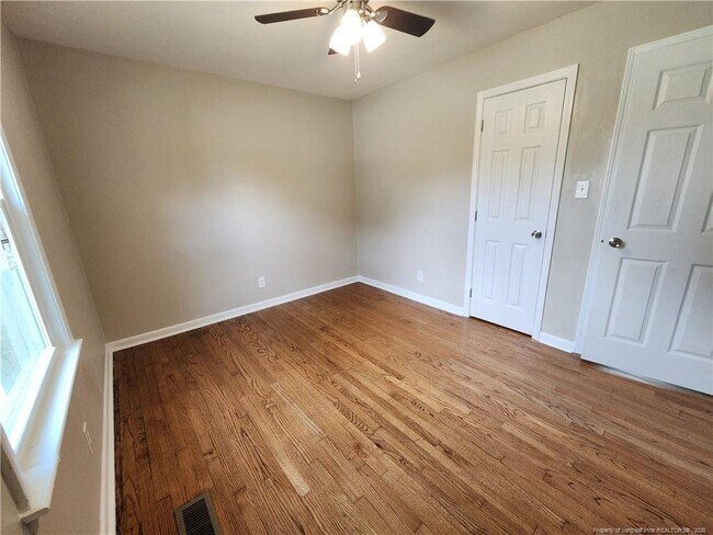 Building Photo - 346 Tucson Dr