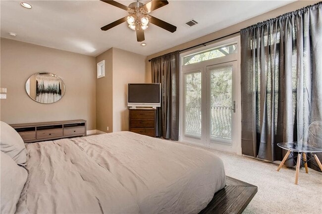 Building Photo - 306 E 34th St