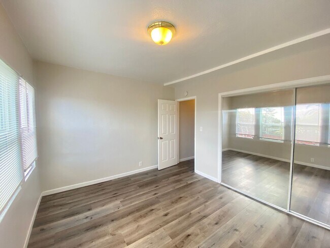 Building Photo - 3738-3742 Randolph Ave