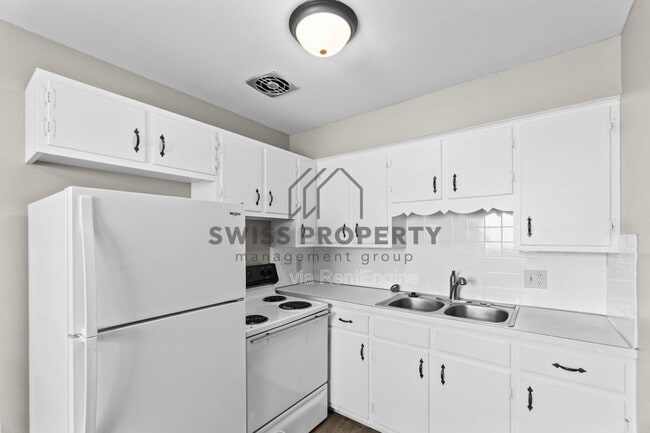 Building Photo - 1549 Oakland Park Ave