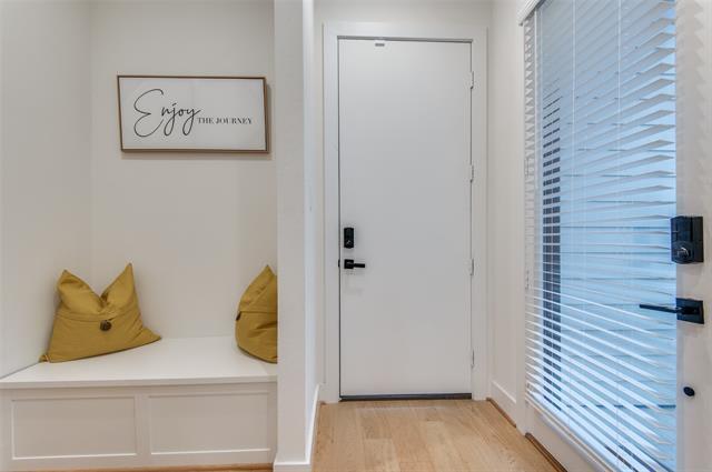 Building Photo - 1007 Mt Auburn Ave