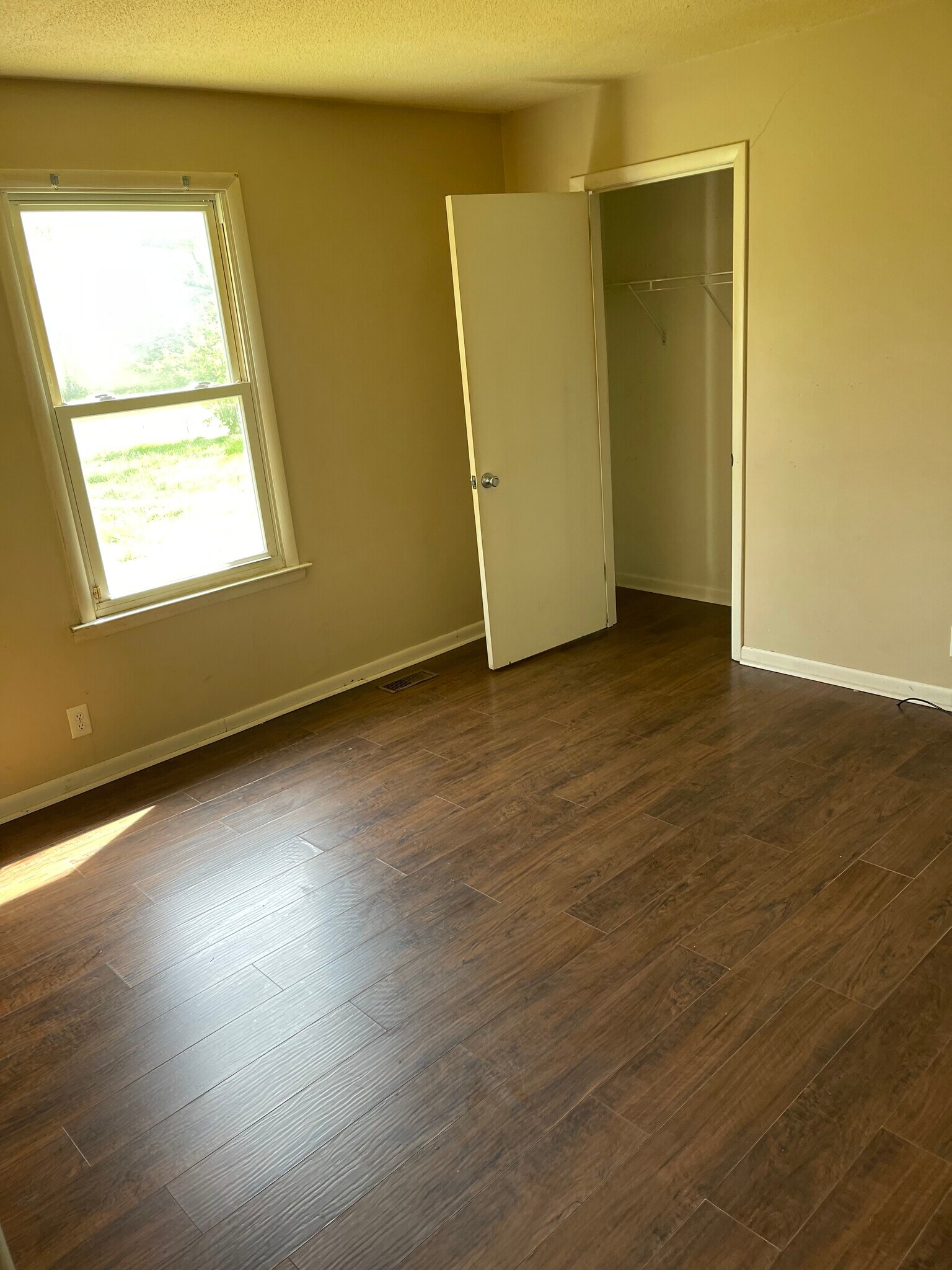 Building Photo - 316 Barkwood Dr