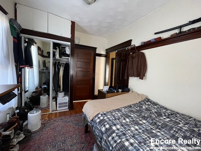 Building Photo - 56 Hobson St