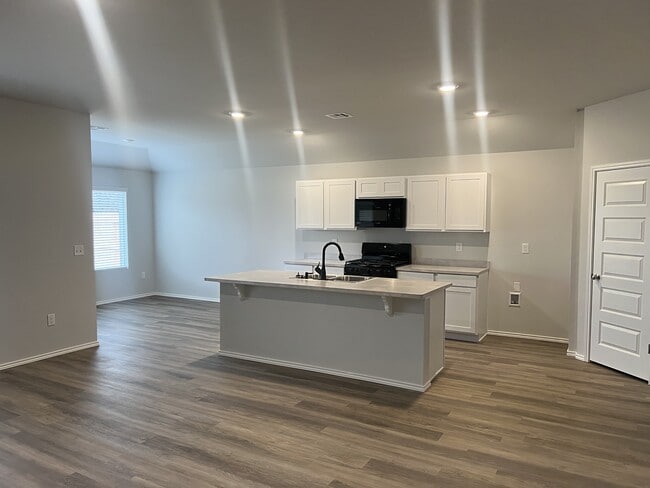 Building Photo - 607 NW 120th Terrace