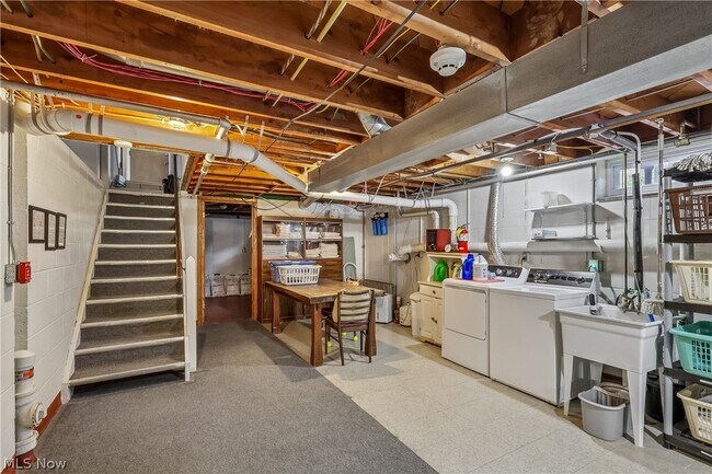 Building Photo - 836 Jacoby Rd