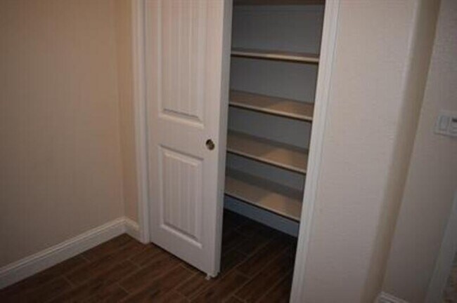 Building Photo - 2430 Quesada Dr