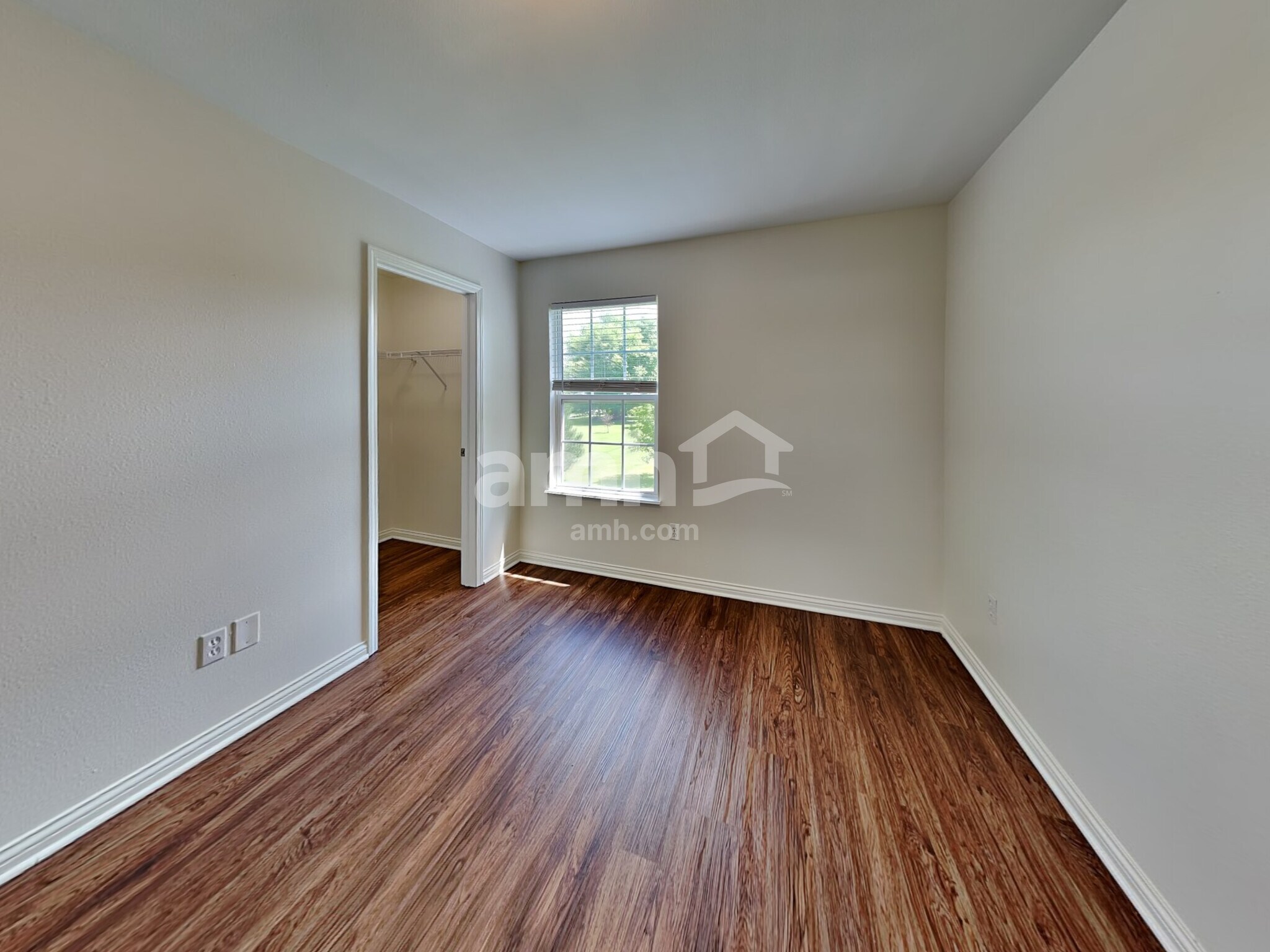 Building Photo - 953 Dorothy Dr