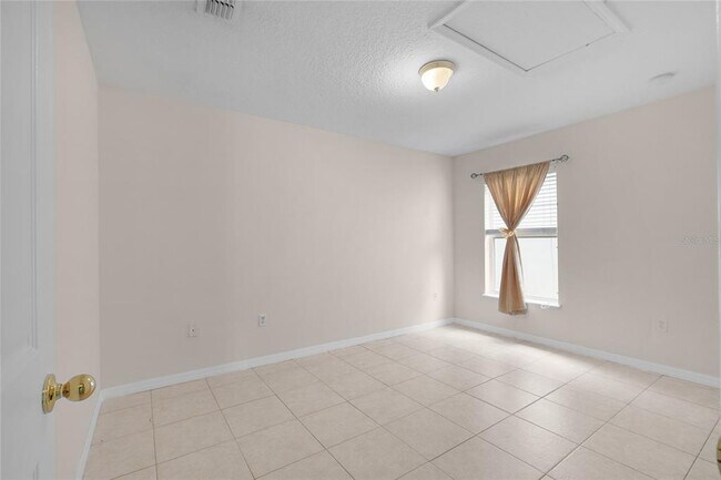 Building Photo - 265 Jocelyn Dr