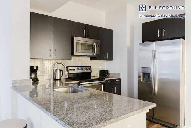 Building Photo - 4918 St Elmo Ave