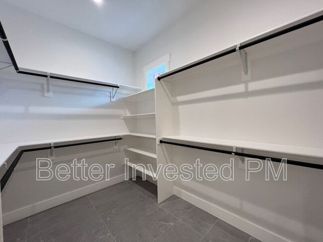 Building Photo - 4579 Lambert Dr