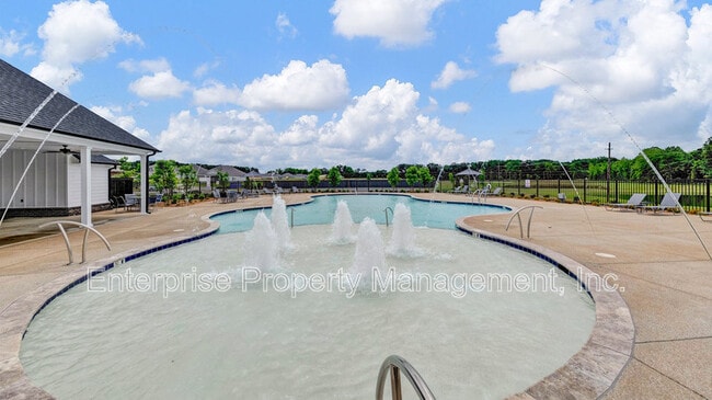 Building Photo - 55 Burr Oak Cv