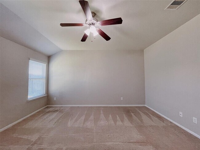 Building Photo - 8123 Carillon Way