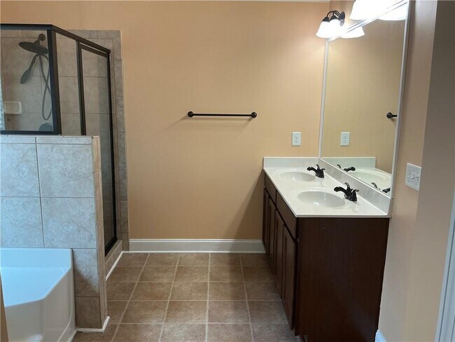 Building Photo - 1205 Pebble Rock Rd