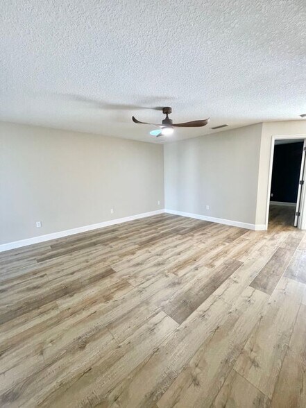 Building Photo - 5313 Cordgrass Bend Ln