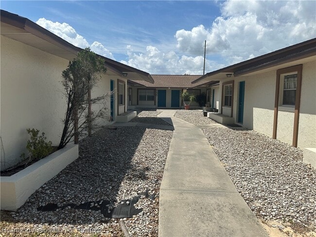 Primary Photo - 7420 Valencia Rd