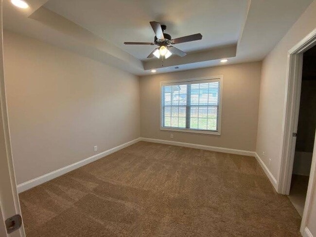 Building Photo - $1650 Adorable 3 Bedroom 2 Bath Ranch Home...