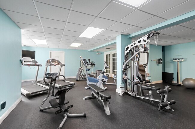 Building Photo - 2774 S Ocean Blvd