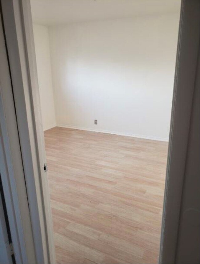 Building Photo - WVC 4Plex