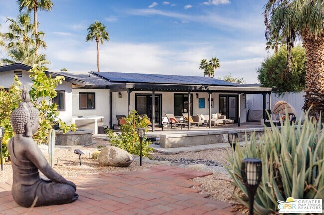Building Photo - 2655 N Junipero Ave