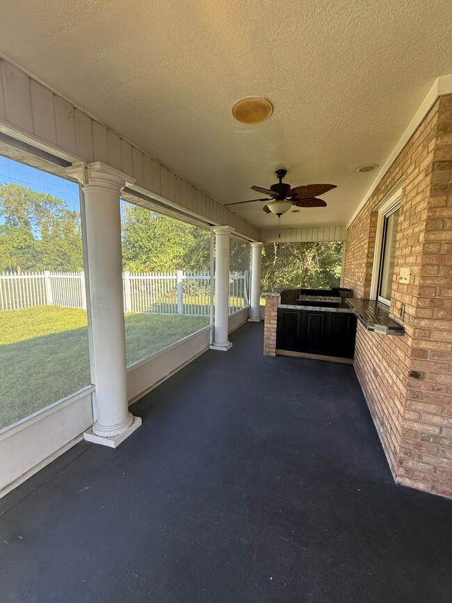 Building Photo - Beautiful Spacious 3 bed 3 bath Home in Debary