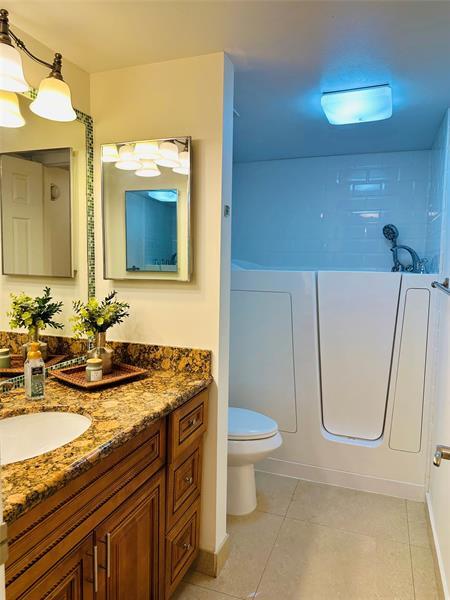 Building Photo - 6423 Coral Lake Dr