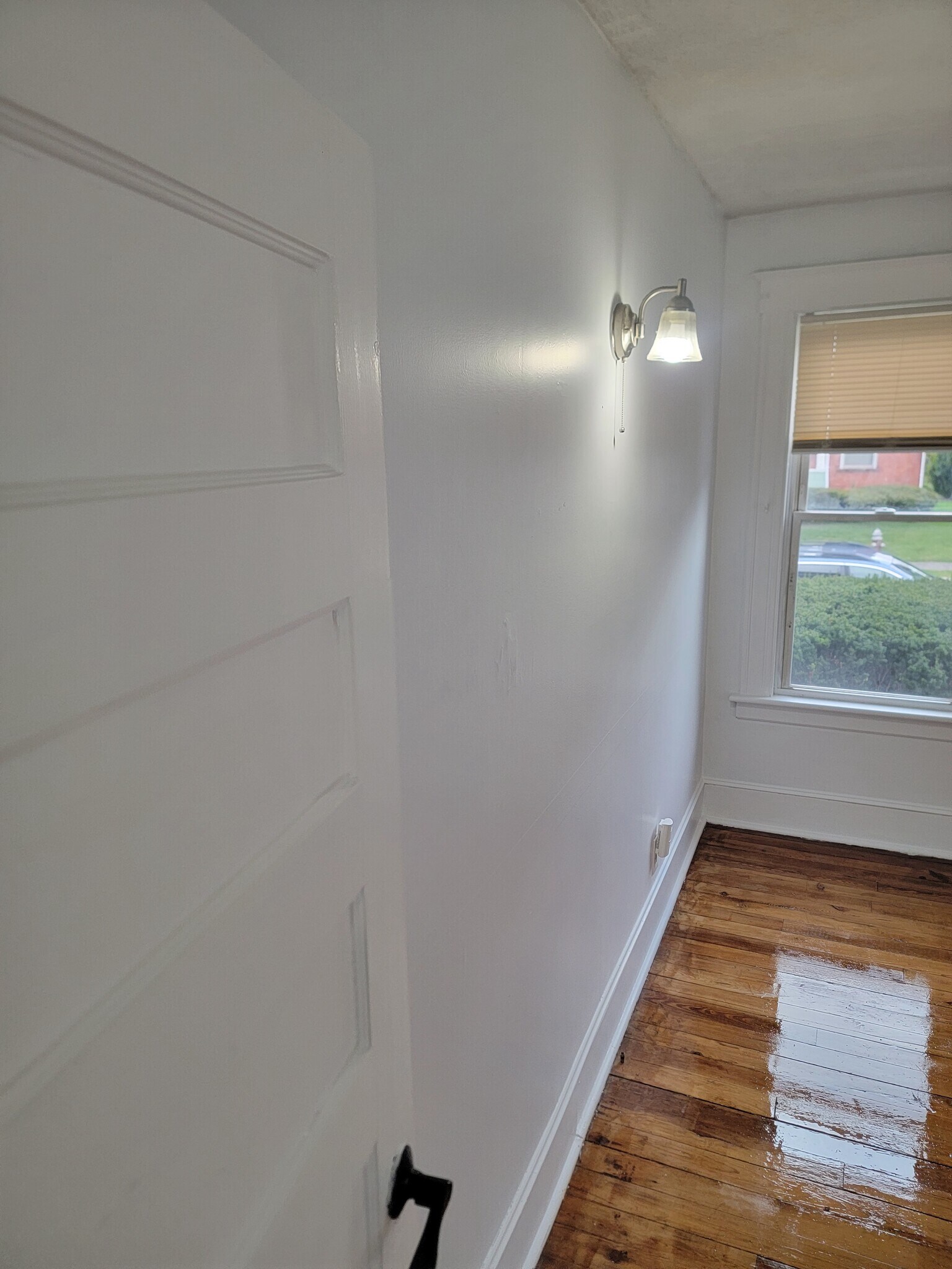 Building Photo - 110 S Burritt St