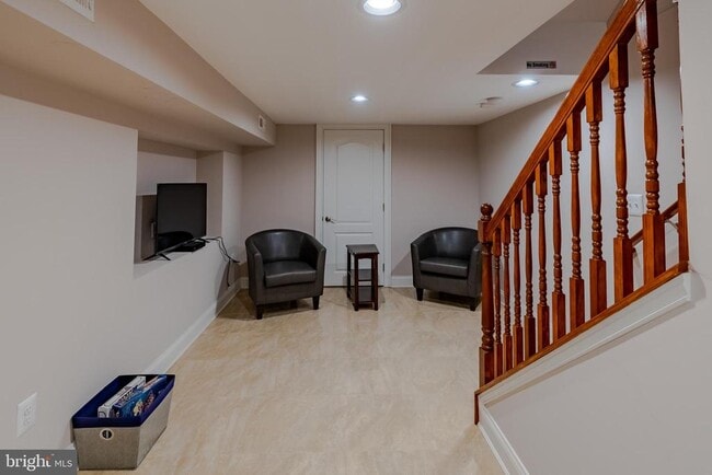 Building Photo - 316 Albemarle St