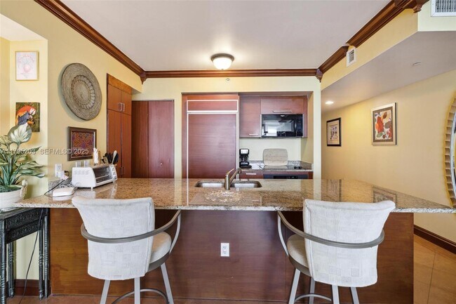 Building Photo - 1830 S Ocean Dr