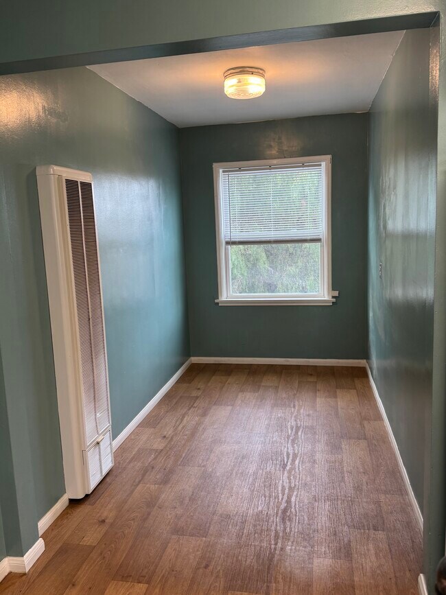 DINING/BREAKFAST NOOK - 3733 Cherry Ave