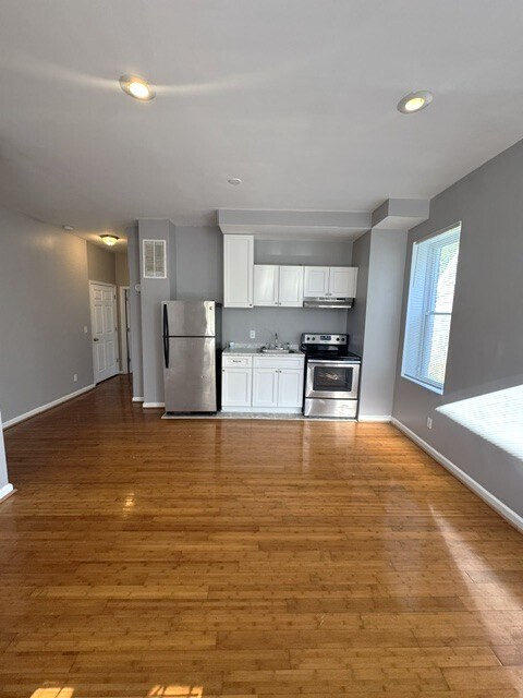 Building Photo - 2101 Chelsea Terrace