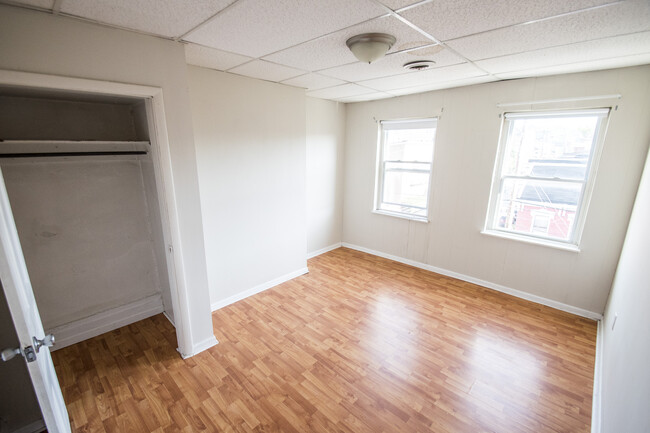 Building Photo - 117 S 22nd St