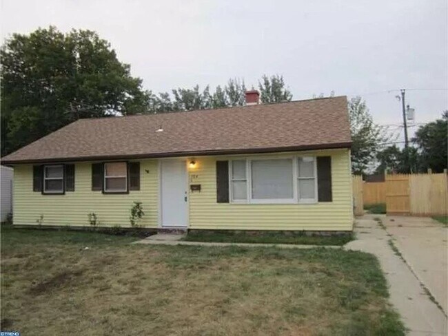 Building Photo - 3 Bed Home for Rent