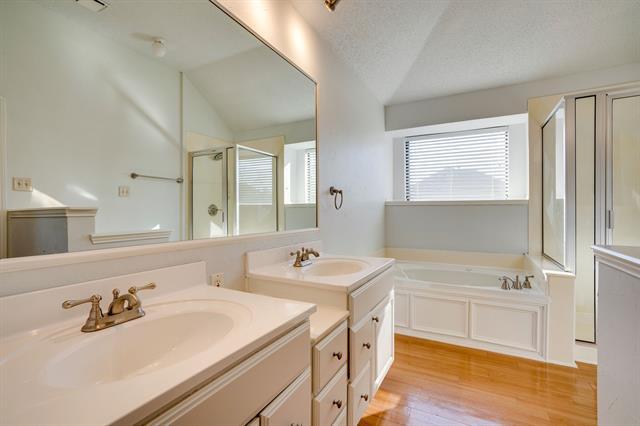 Building Photo - 329 Parkway Blvd