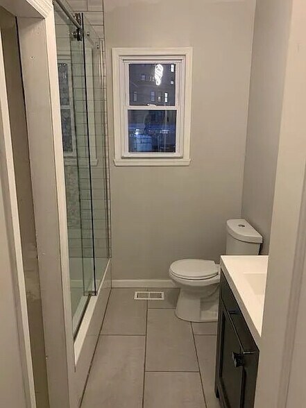 Building Photo - 35-37-37 Irving Ave