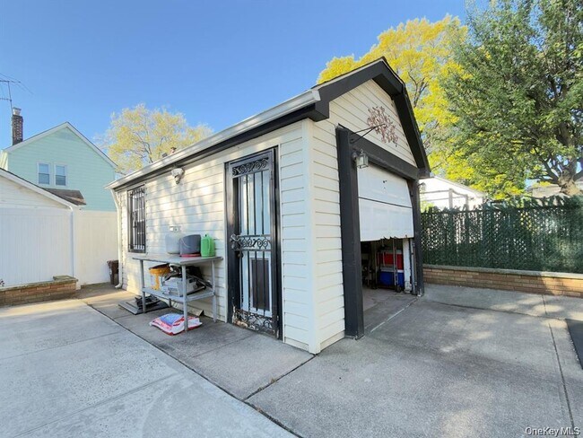 Building Photo - 209-44 110th Ave