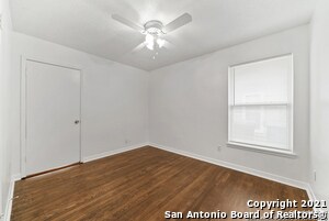 Building Photo - 615 Burwood Ln